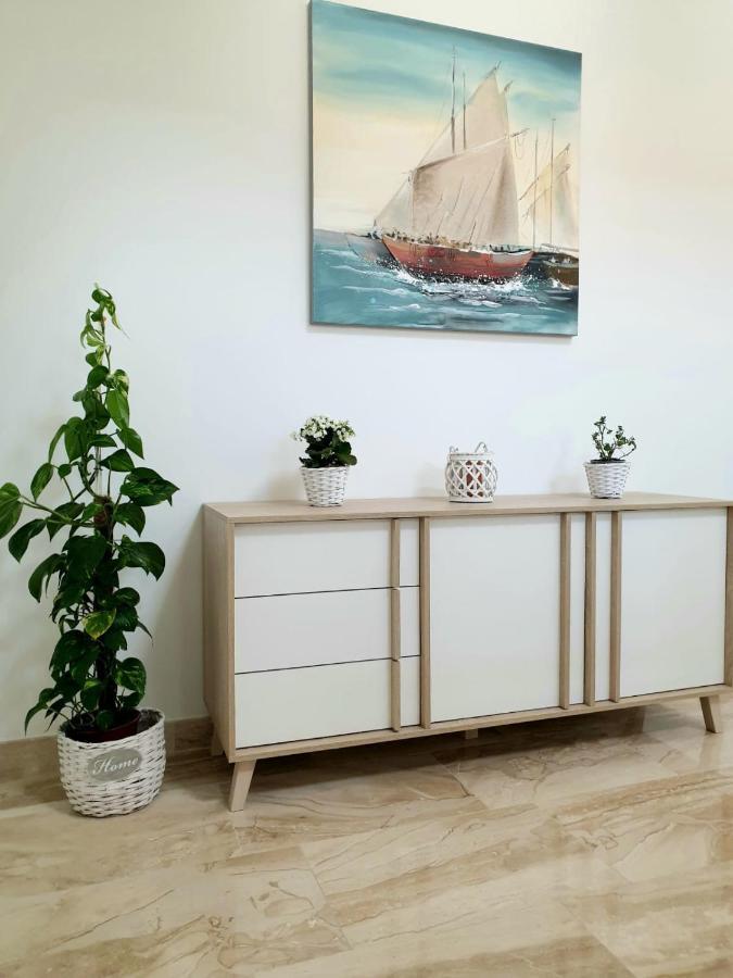 Apartment Sara Kaštela Екстериор снимка