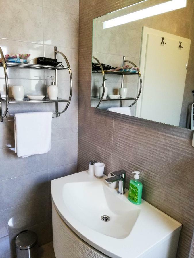 Apartment Sara Kaštela Екстериор снимка