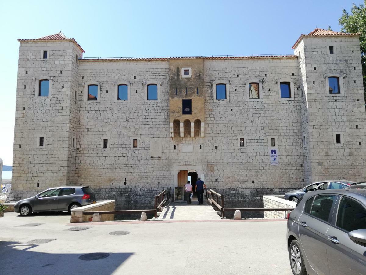 Apartment Sara Kaštela Екстериор снимка