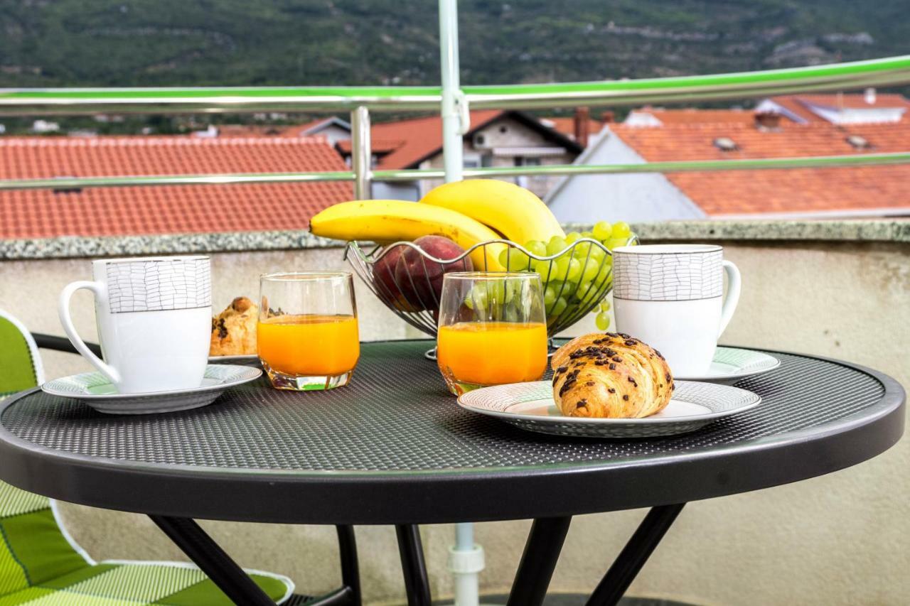 Apartment Sara Kaštela Екстериор снимка