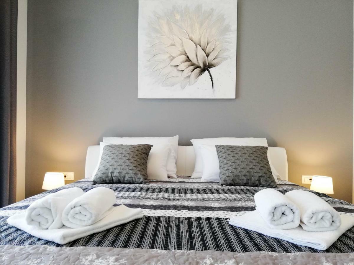 Apartment Sara Kaštela Екстериор снимка